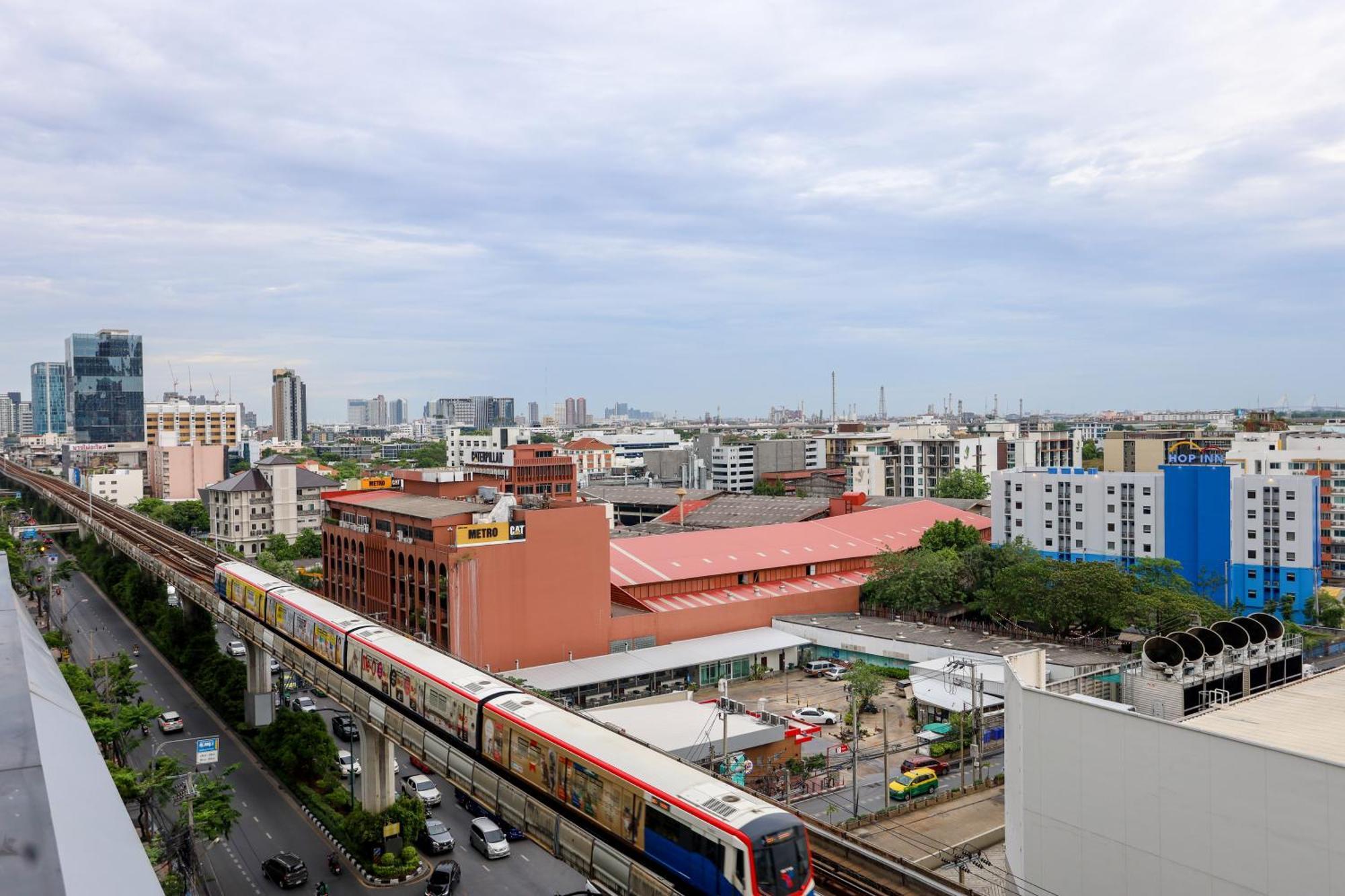 Avani Sukhumvit Bangkok Hotel Zewnętrze zdjęcie The station